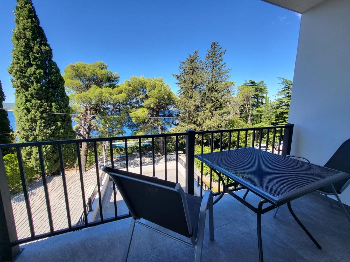 Fantasia Del Mare Apartment And Rooms Драмал Екстериор снимка