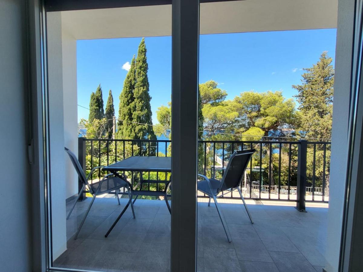 Fantasia Del Mare Apartment And Rooms Драмал Екстериор снимка