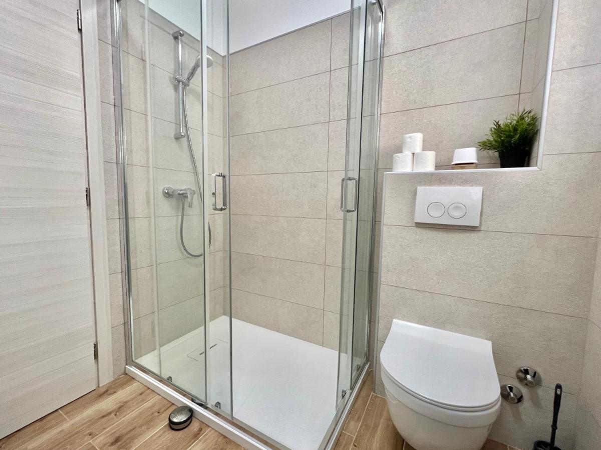 Fantasia Del Mare Apartment And Rooms Драмал Екстериор снимка
