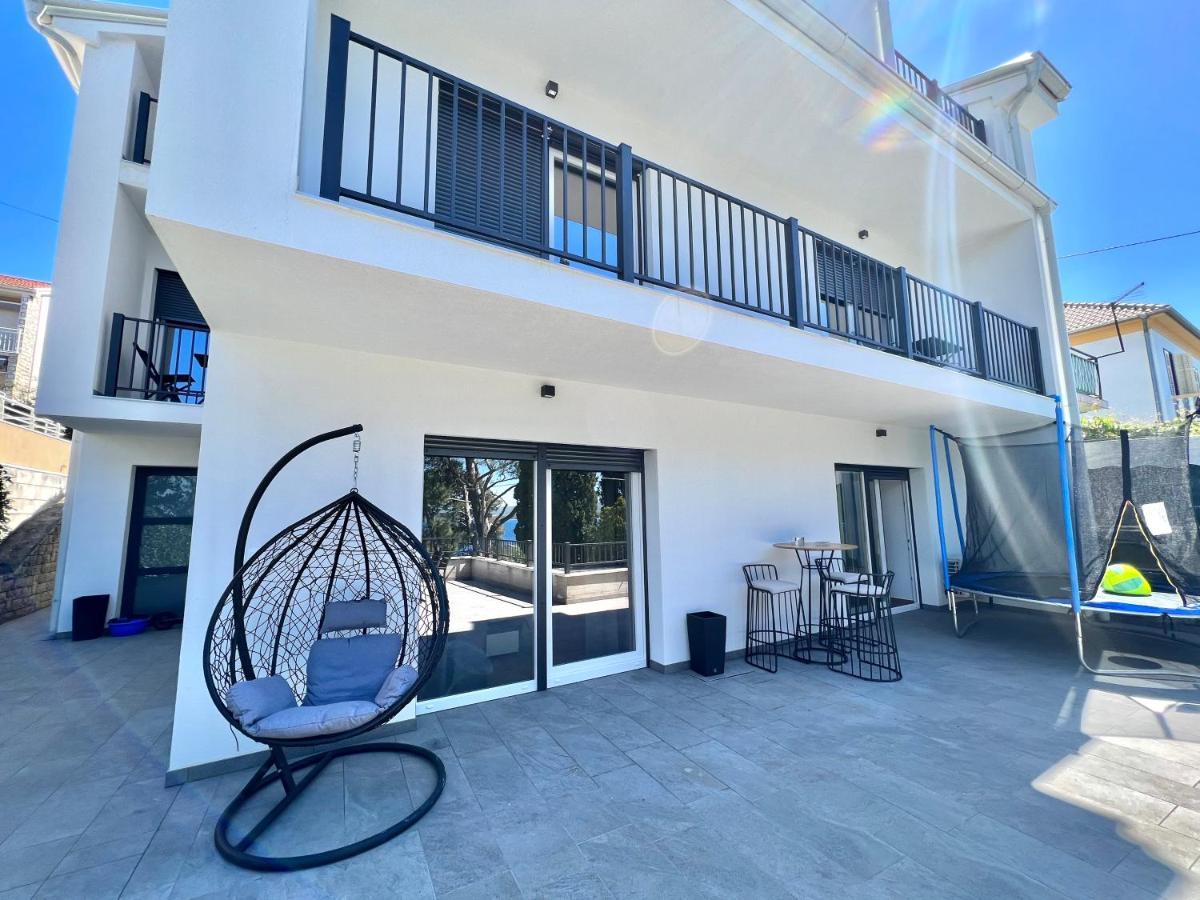 Fantasia Del Mare Apartment And Rooms Драмал Екстериор снимка