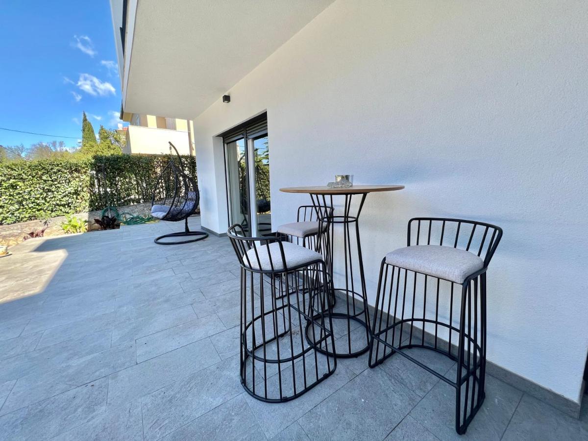 Fantasia Del Mare Apartment And Rooms Драмал Екстериор снимка
