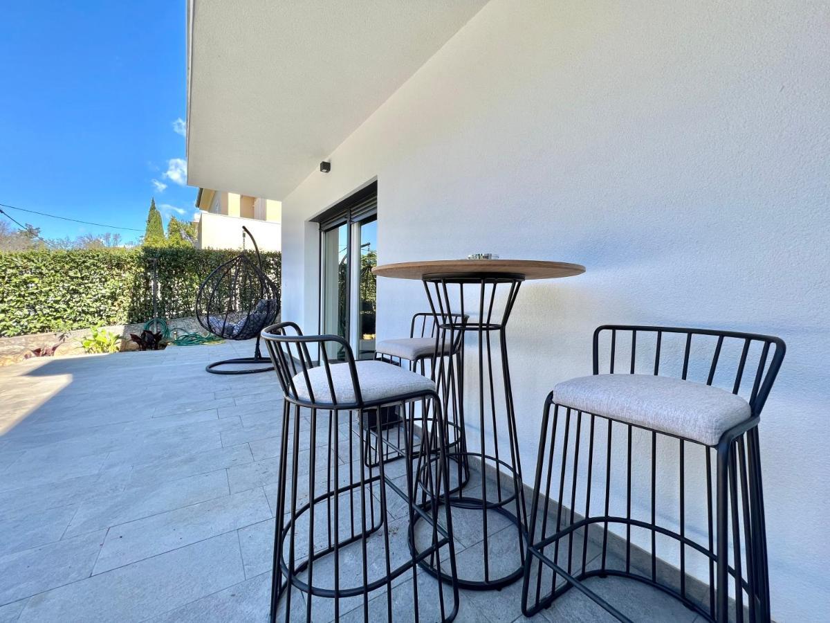 Fantasia Del Mare Apartment And Rooms Драмал Екстериор снимка