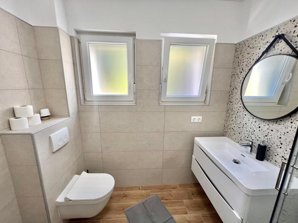 Fantasia Del Mare Apartment And Rooms Драмал Екстериор снимка