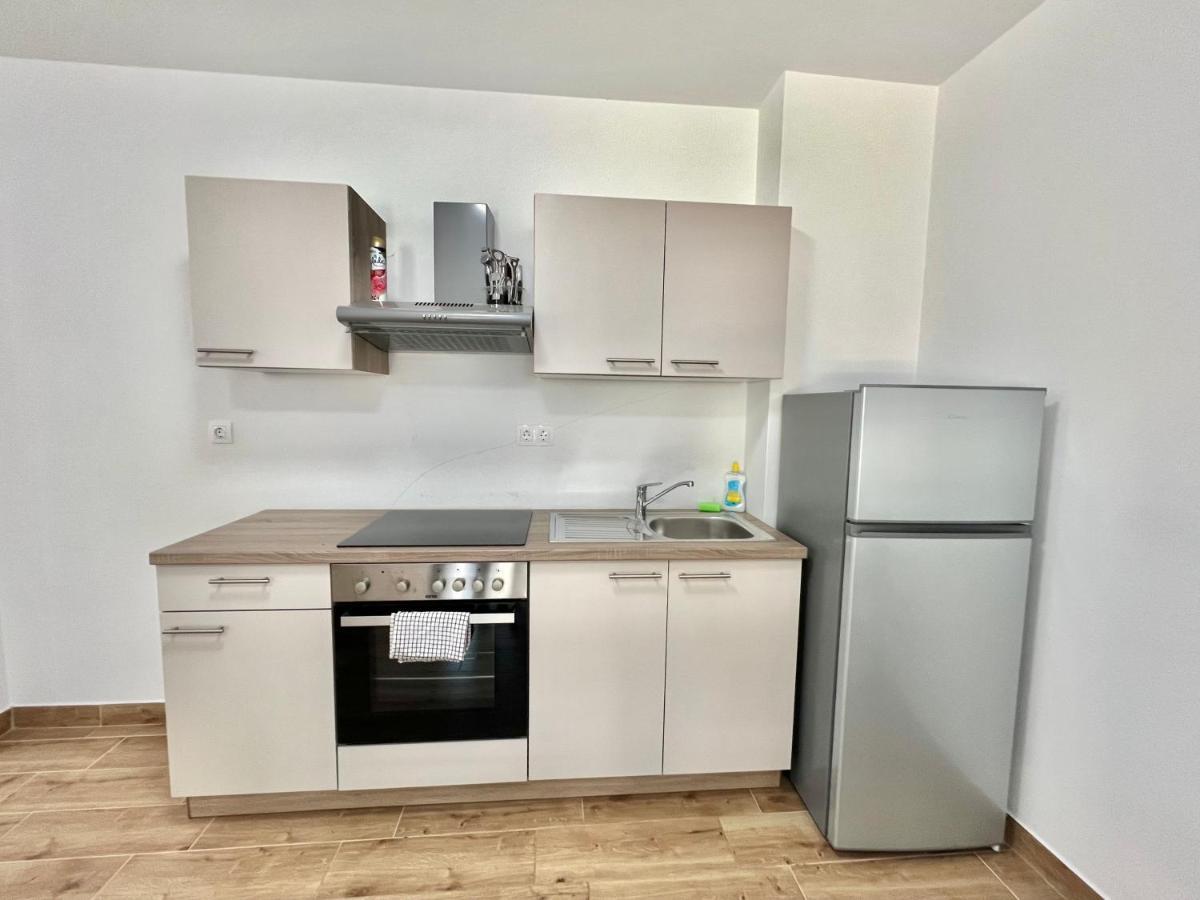 Fantasia Del Mare Apartment And Rooms Драмал Екстериор снимка