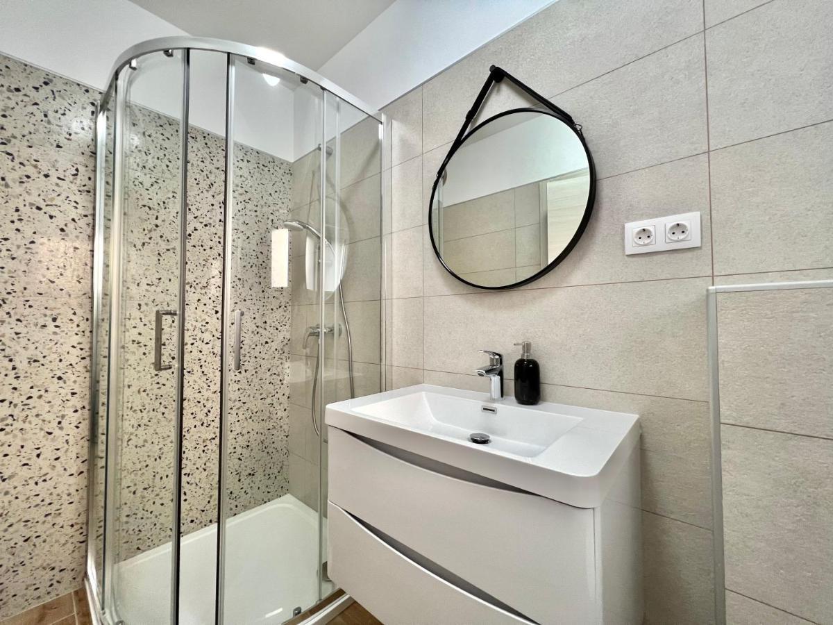 Fantasia Del Mare Apartment And Rooms Драмал Екстериор снимка