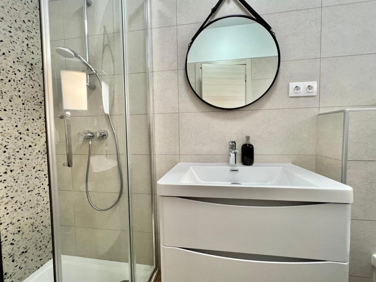 Fantasia Del Mare Apartment And Rooms Драмал Екстериор снимка