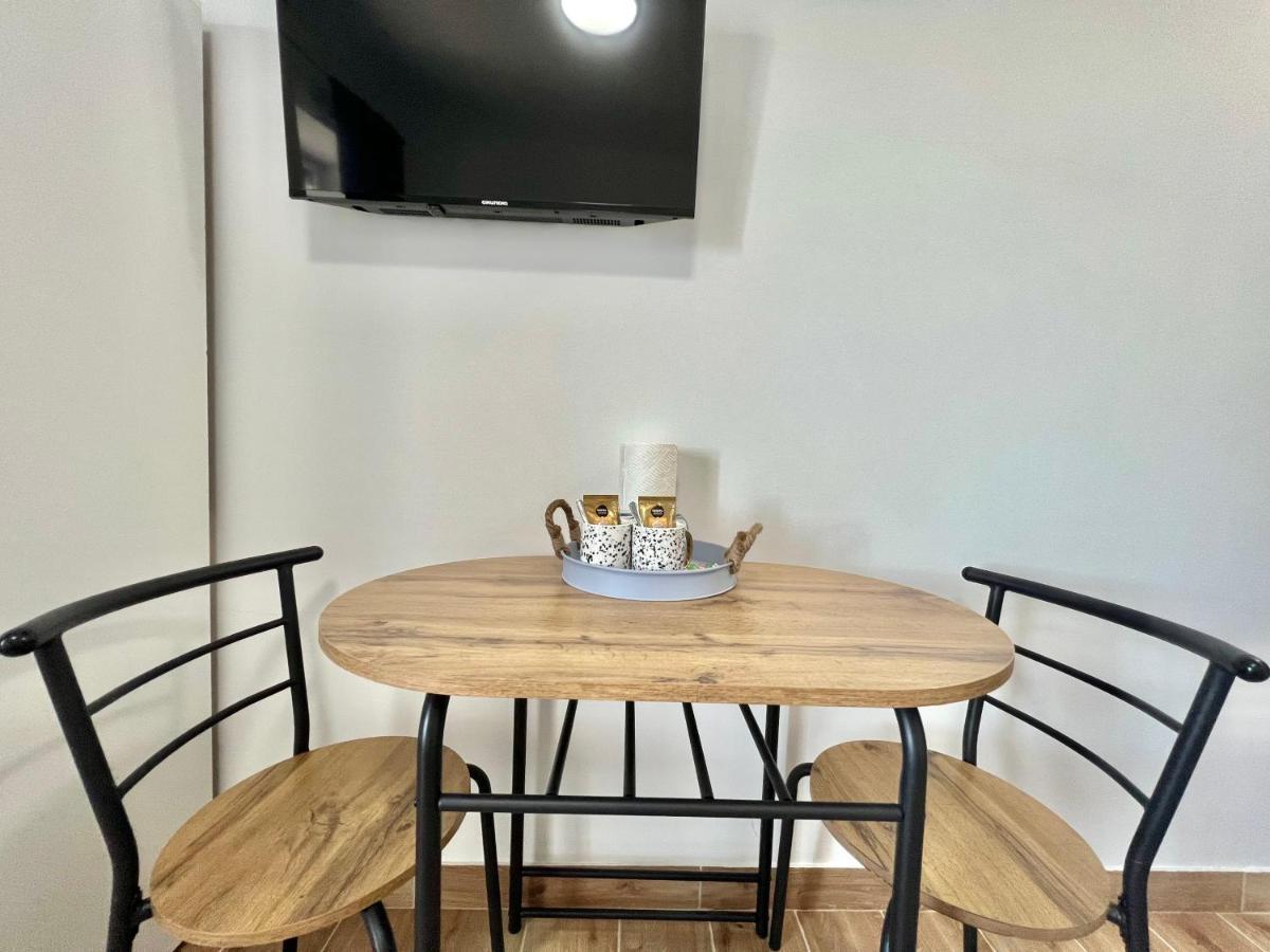 Fantasia Del Mare Apartment And Rooms Драмал Екстериор снимка