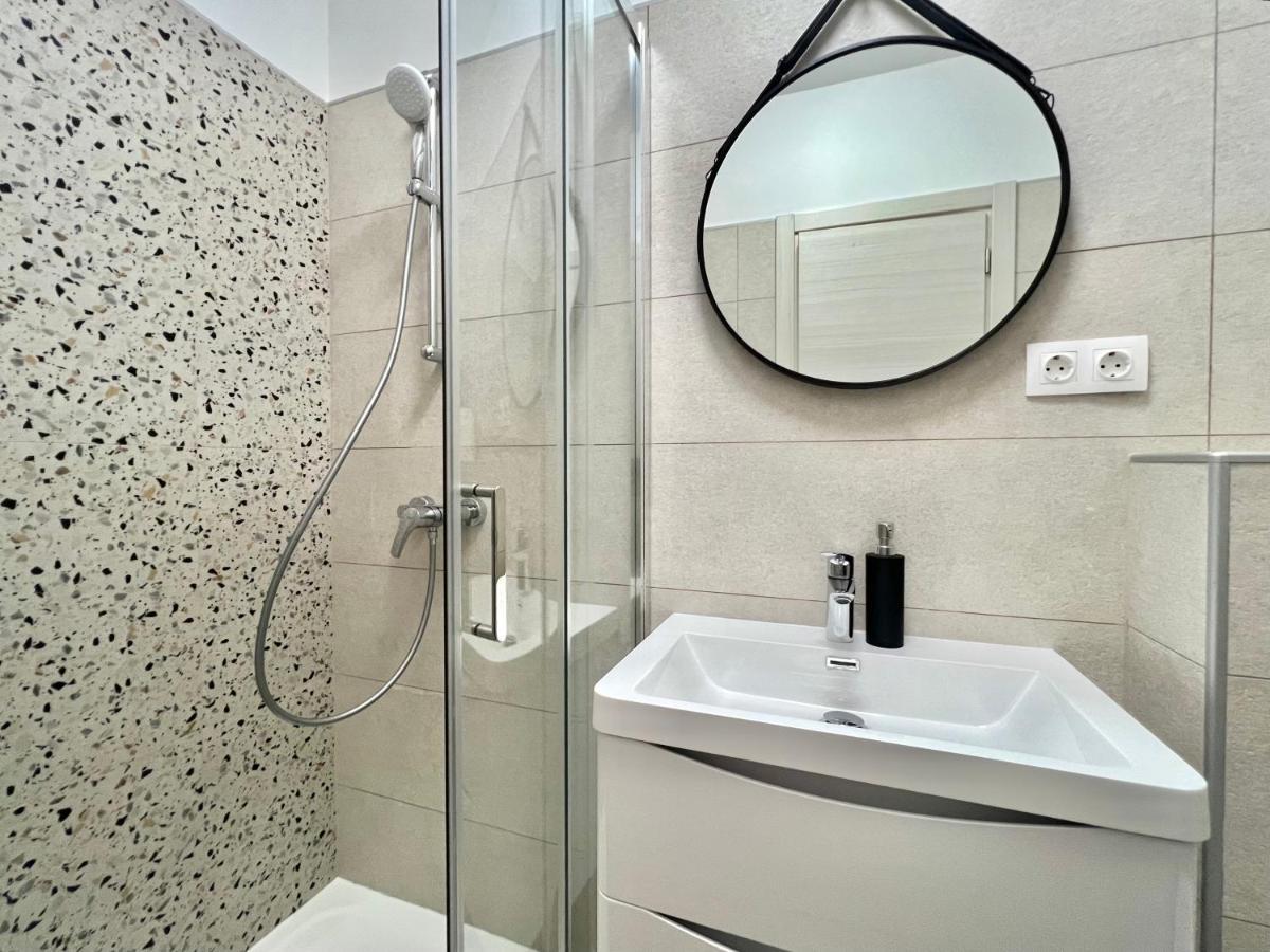 Fantasia Del Mare Apartment And Rooms Драмал Екстериор снимка